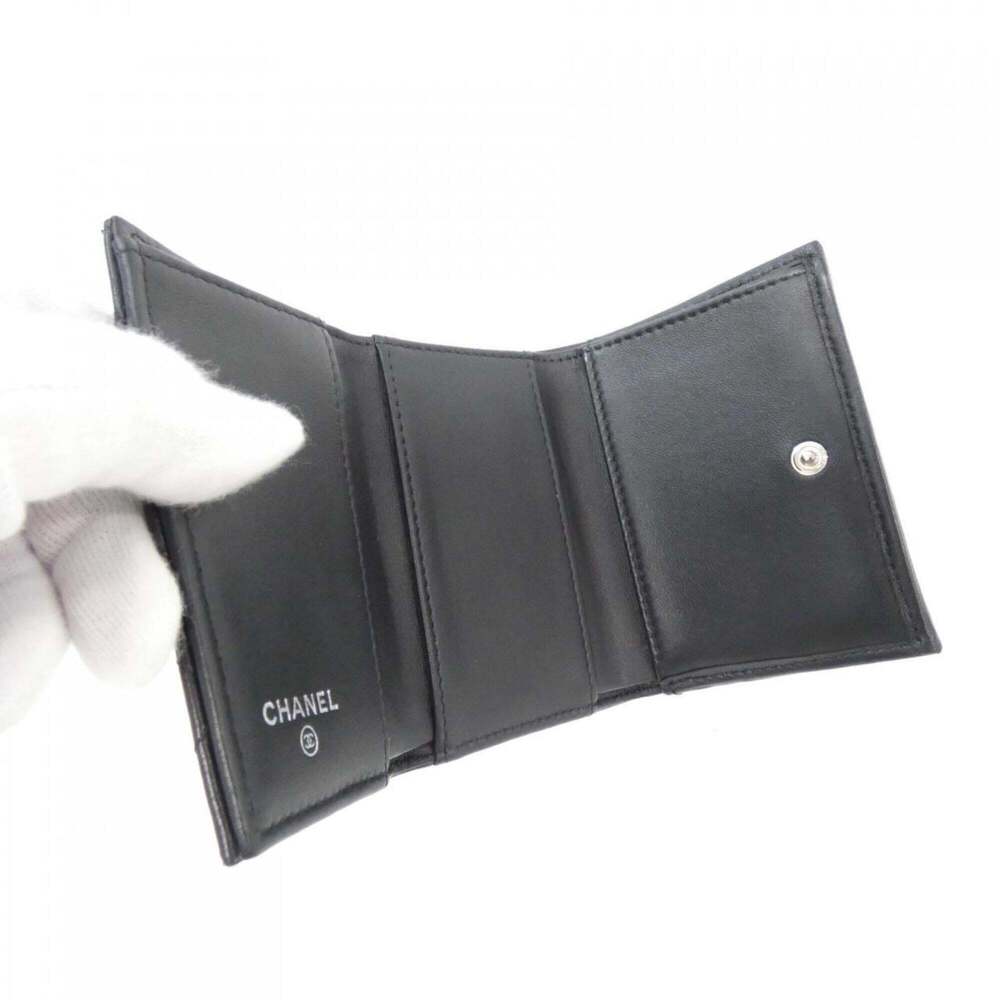 CHANEL Black Wallet - Picture 5 of 7